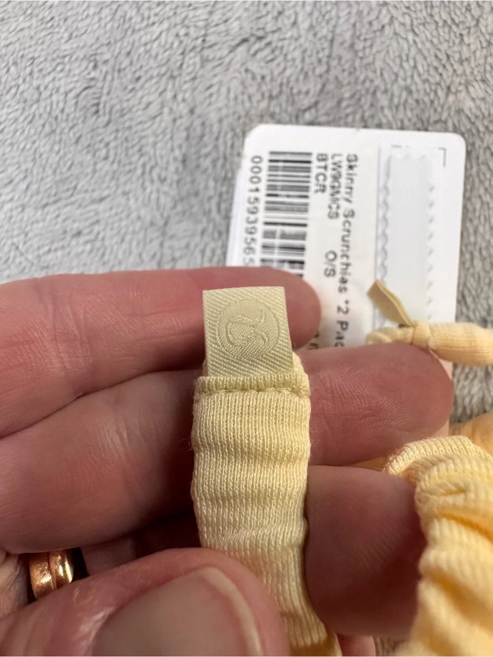 lululemon athletica Skinny Scrunchies 2-Pack in Pale Yellow